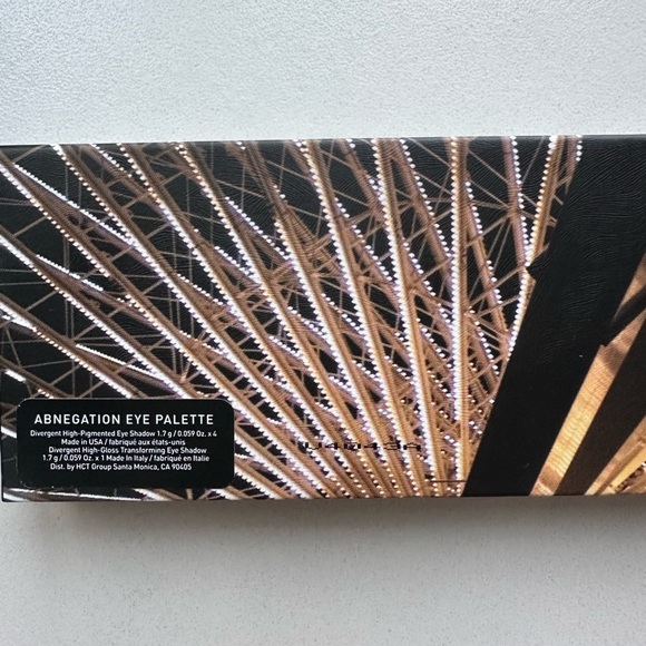 Sephora Divergent Multipiece Collectors Makeup Kit - Picture 10 of 12